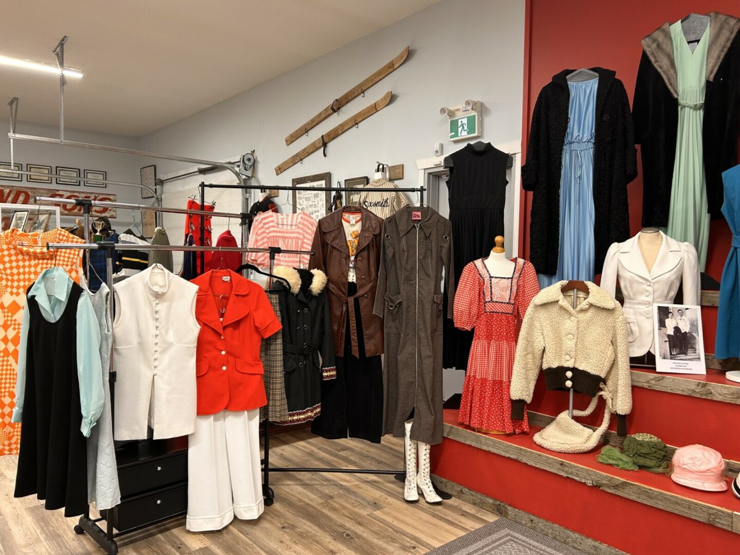 1950's to 1970's Fashions - Collection of 1960's to 1970's Vintage Clothing 